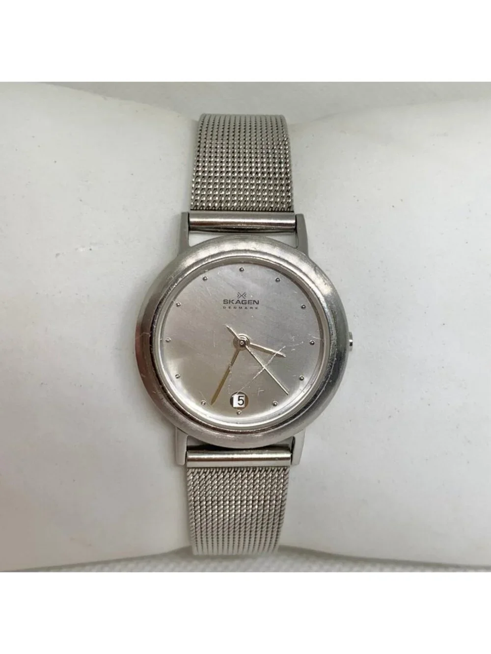 Skagen women’s watch date all stainless steel 28mm quartz mesh band running